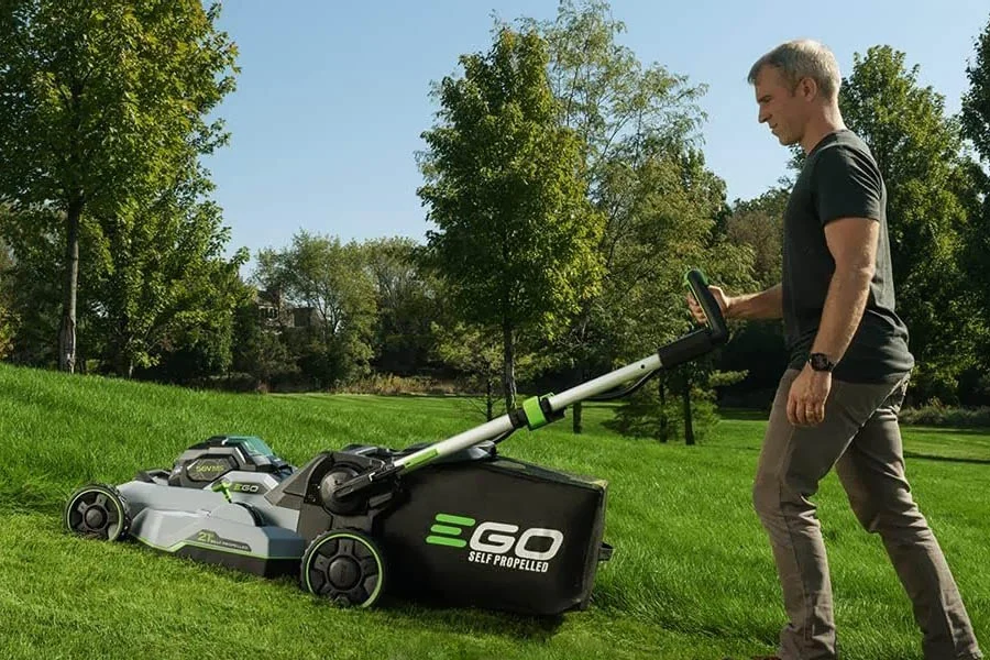 battery powered electric lawn mowers